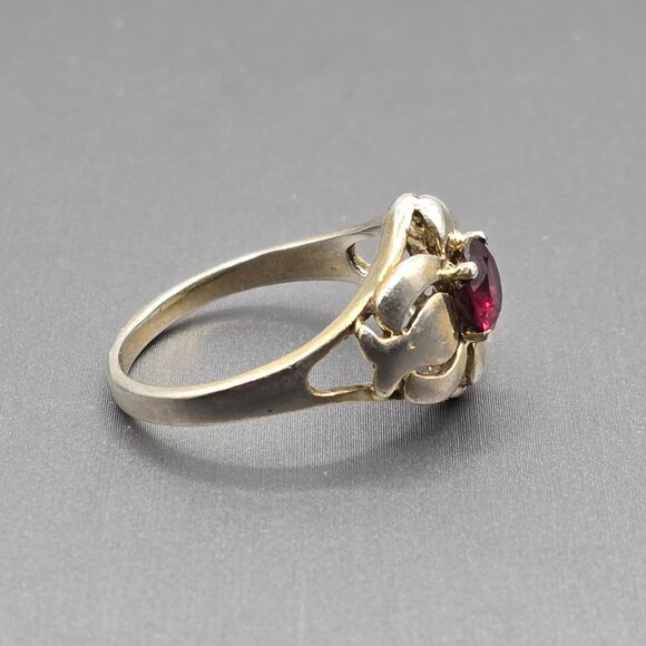 Vintage Sterling Silver Garnet Ring Size 9 Repousse Signed STS Art Nouveau Style - Picture 7 of 13